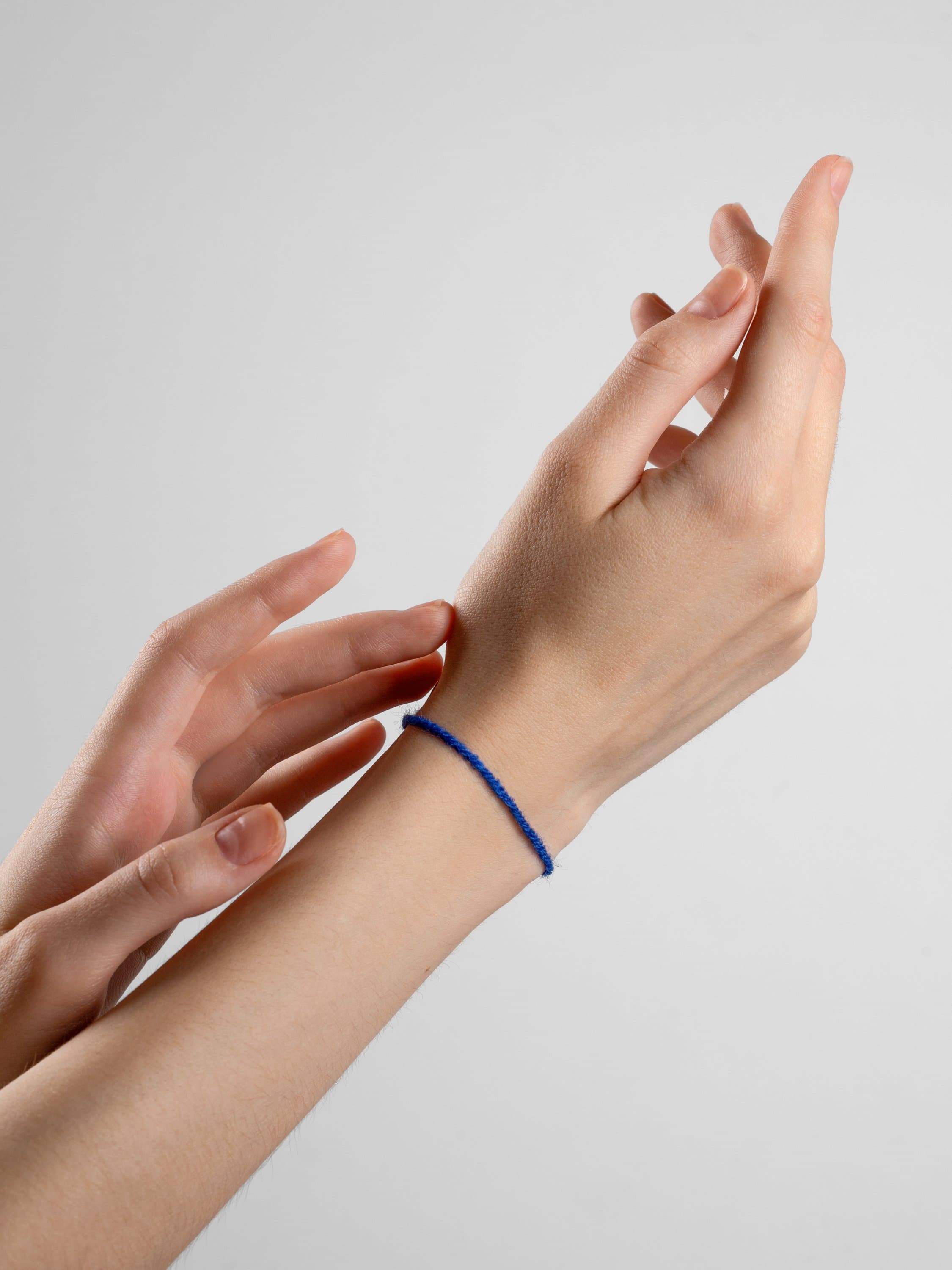 Синяя нить-оберег