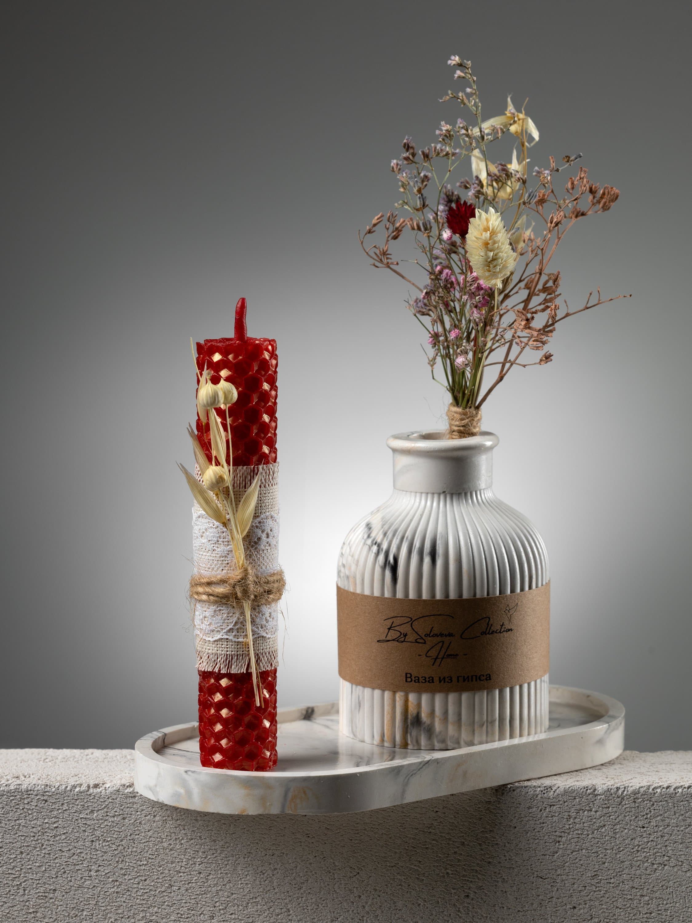 Красная свеча из вощины