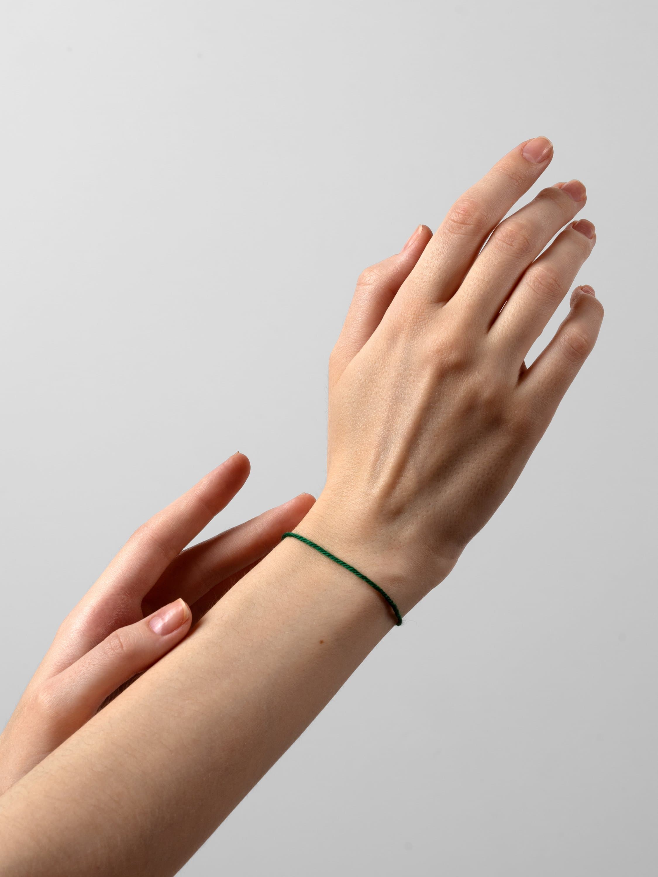 Зелёная нить-оберег